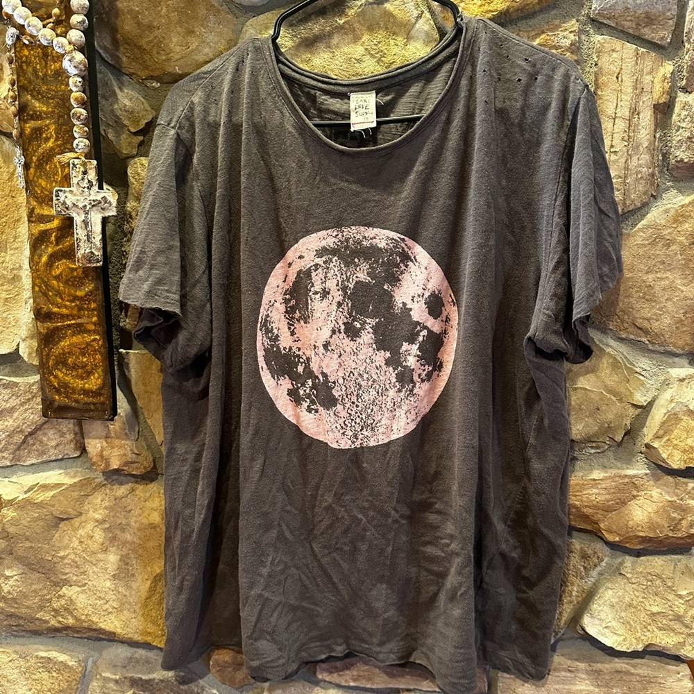 Magnolia Pearl pink moon tee shirt